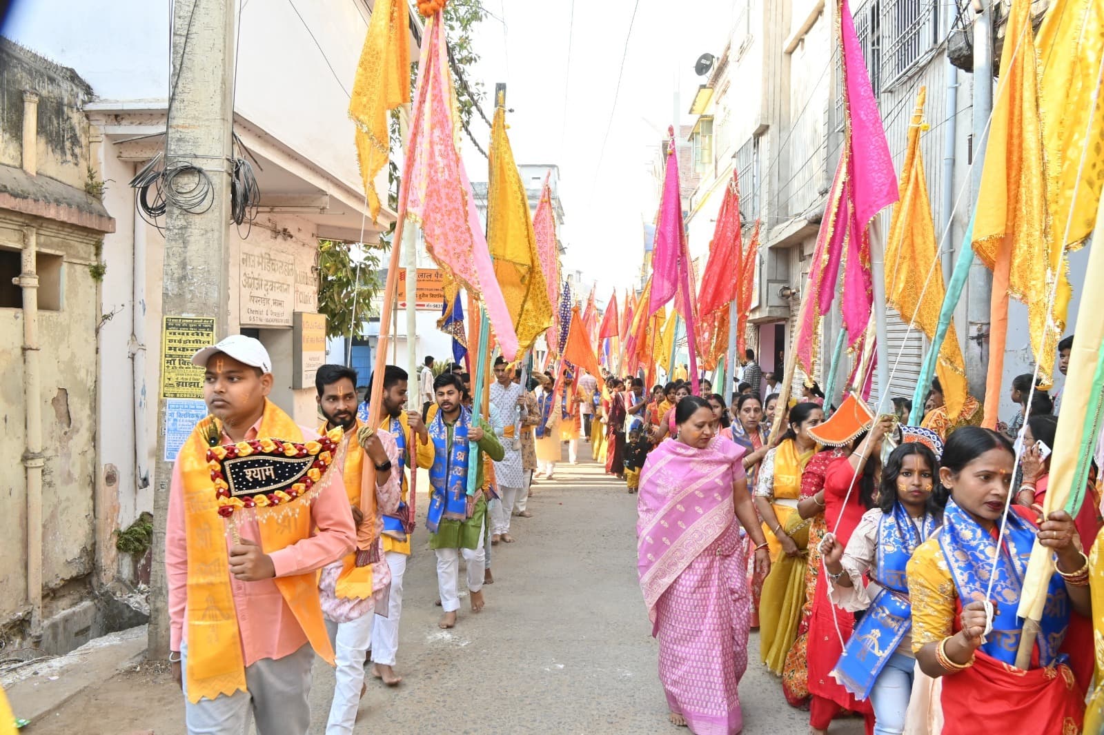 जय श्रीश्याम के गूंजे जयकारे, तांडव नृत्य व झांकियों ने मोहा मन