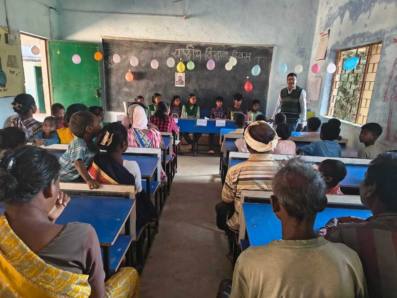 विद्यालयों में विज्ञान प्रदर्शनी का आयोजन