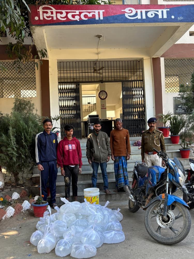 सिरदला पुलिस की बड़ी कार्रवाई, 700 लीटर शराब जब्त