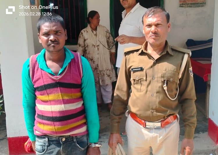 कोसी तटबंध के अंदर नदी किनारे छापेमारी