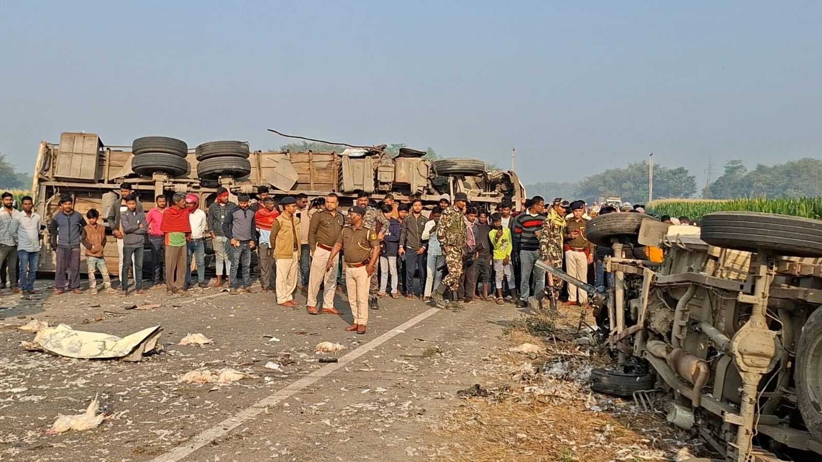 ट्रक व पिकअप में हुई टक्कर, एक की मौत, तीन जख्मी