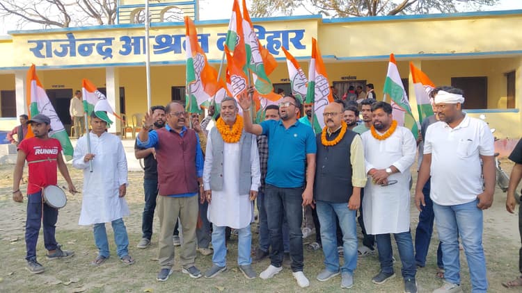 पूर्व केंद्रीय मंत्री सह पर्यवेक्षक की मौजूदगी में जिलाध्यक्ष के लिए बायोडाटा प्रस्तुत कर की दावेदारी