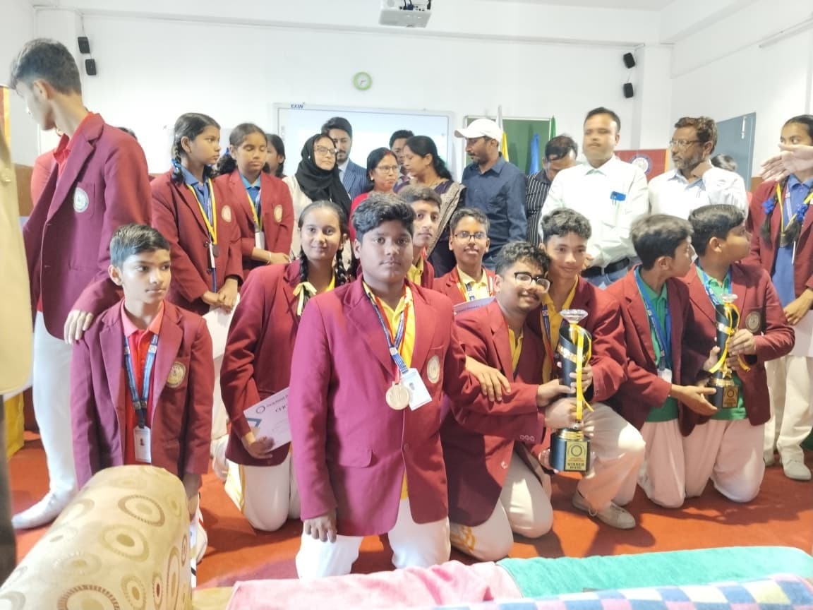 इंटर हाउस क्विज़ प्रतियोगिता में येलो हाउस ने मारी बाजी