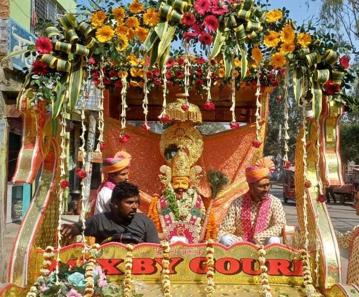 श्रद्धा और भक्तिभाव के साथ निकली खाटू श्याम की भव्य निशान यात्रा