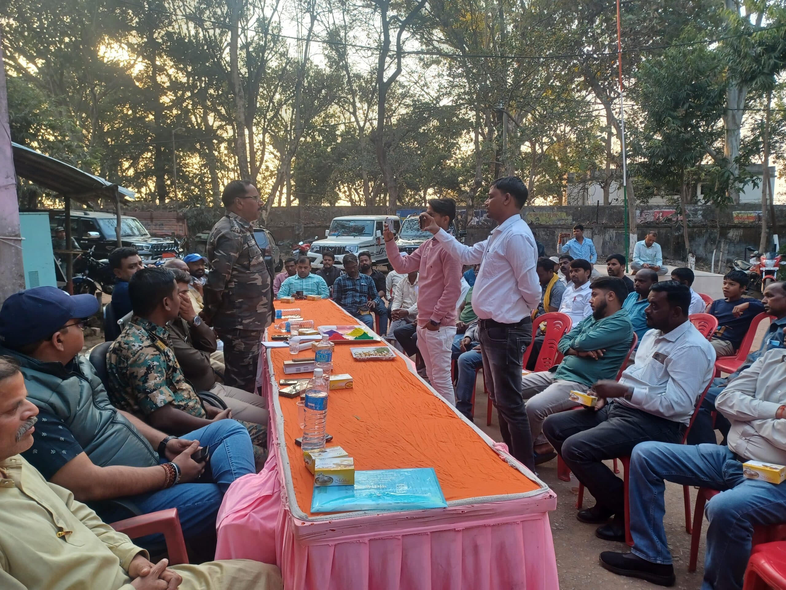 सौहार्दपूर्ण माहौल में होली मनायें