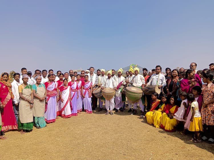 सोसाइटी को पर्यटन से जोड़कर विकसित करने की जरूरत : सुदेश महतो