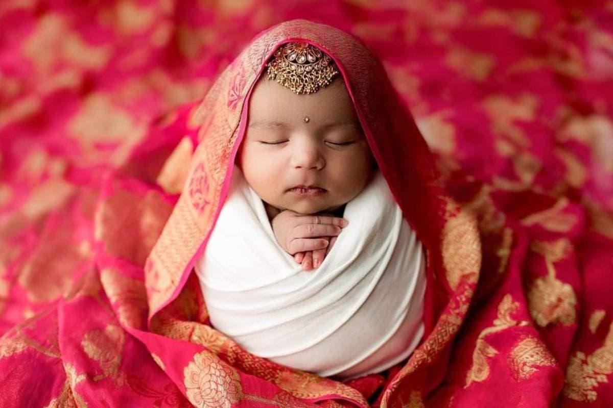 Hindu Mythological Baby Girl Names: पतिव्रता नारियों से प्रेरित रखें बेटी का पवित्र नाम