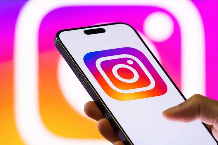 इंस्टाग्राम पर 16 घंटे रोज बिताना एडिक्शन है या नहीं? कोर्ट में छिड़ी नयी बहस