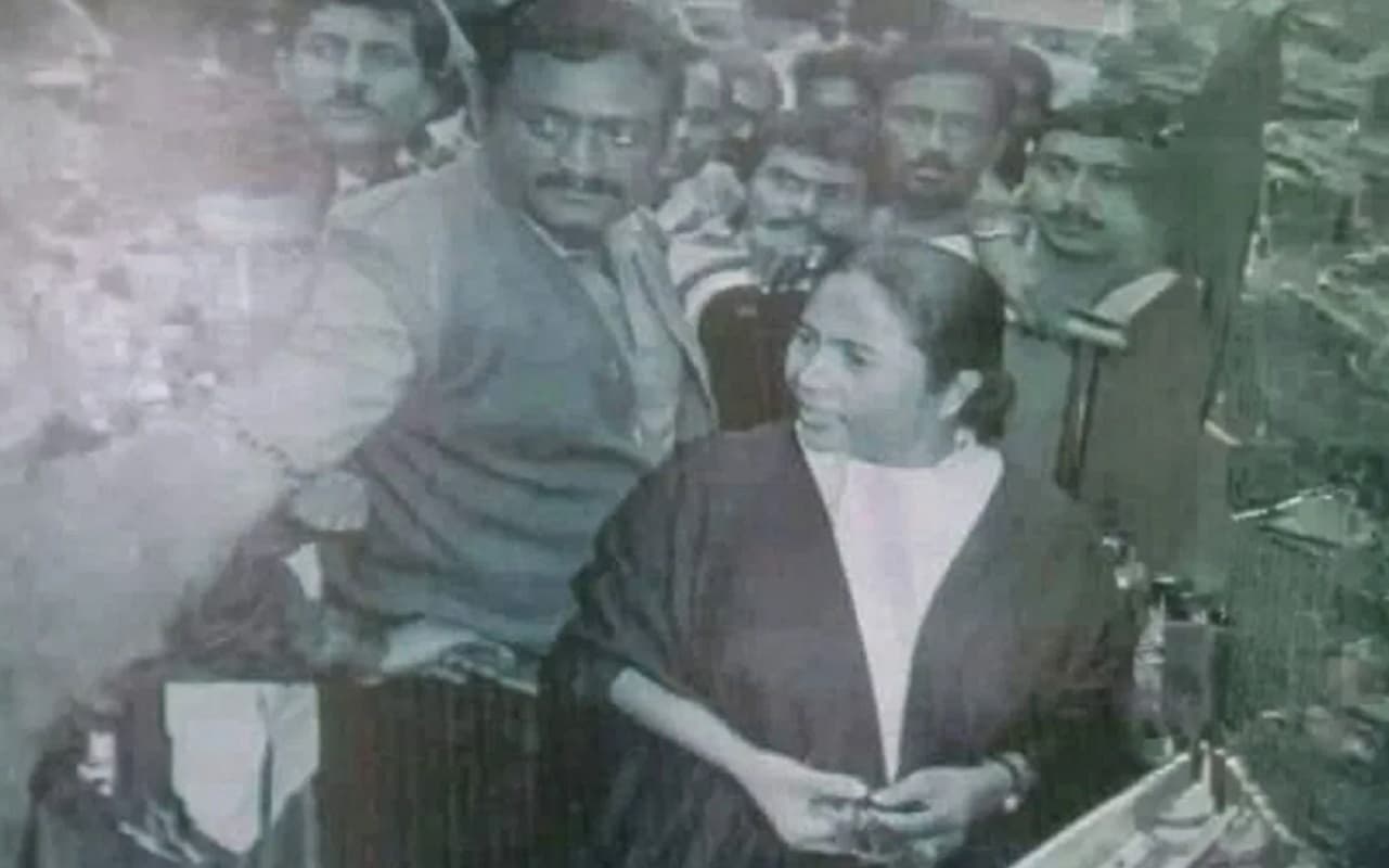 29 साल पहले काला गाउन पहने कोर्ट पहुंची थी ममता बनर्जी, इस मामले में की थी पैरवी