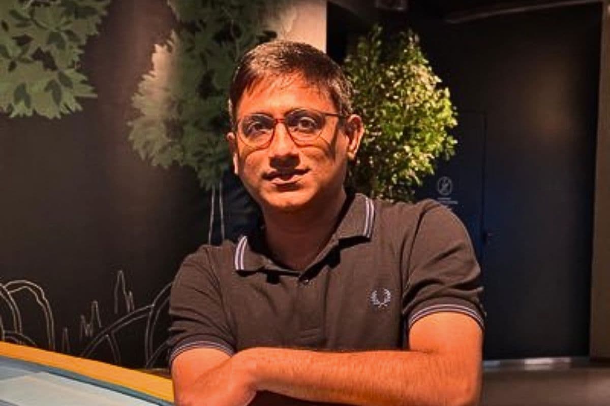 कौन हैं चार्टर प्लेन से उड़ान भरने वाले IAS निलेश रामचंद्र देवरे? जिनकी वजह से बिहार विधानसभा में मचा सियासी बवाल