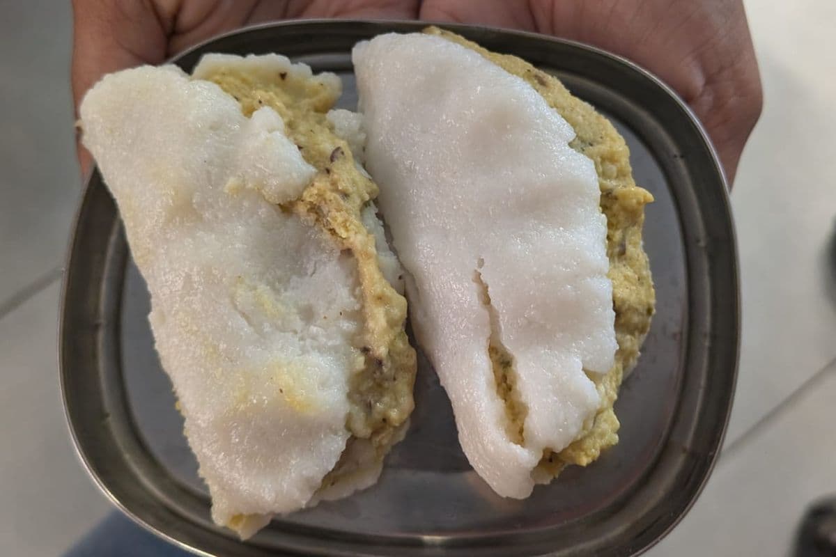 डिनर में ट्राई करना है कुछ अलग, तो बनाएं स्वादिष्ट उड़द दाल पीठा