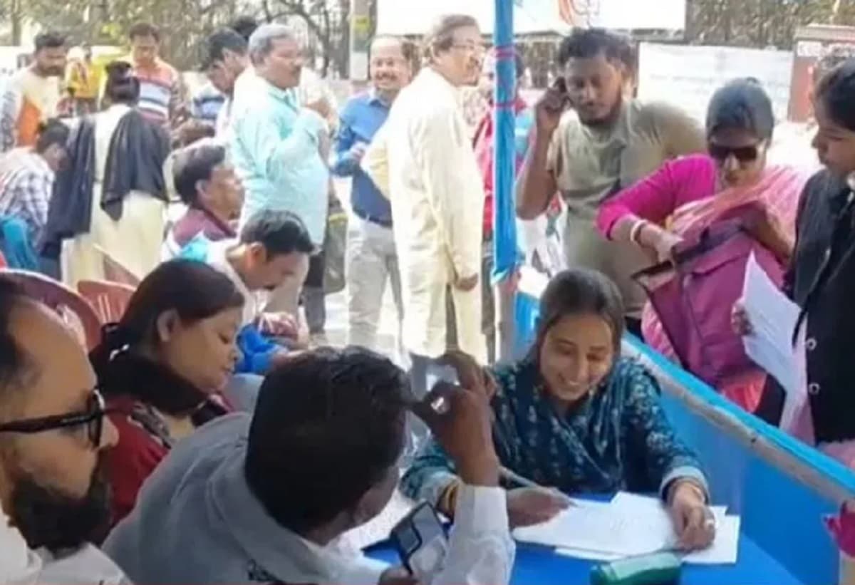 स्कॉलरशिप पा रहे छात्र को भी चाहिए बेरोजगारी भत्ता, आईआईटी छात्र के लिए पिता ने लिया फॉर्म स्कॉलरशिप पा रहे छात्र को भी चाहिए बेरोजगारी भत्ता, आईआईटी छात्र के लिए पिता ने लिया फॉर्म