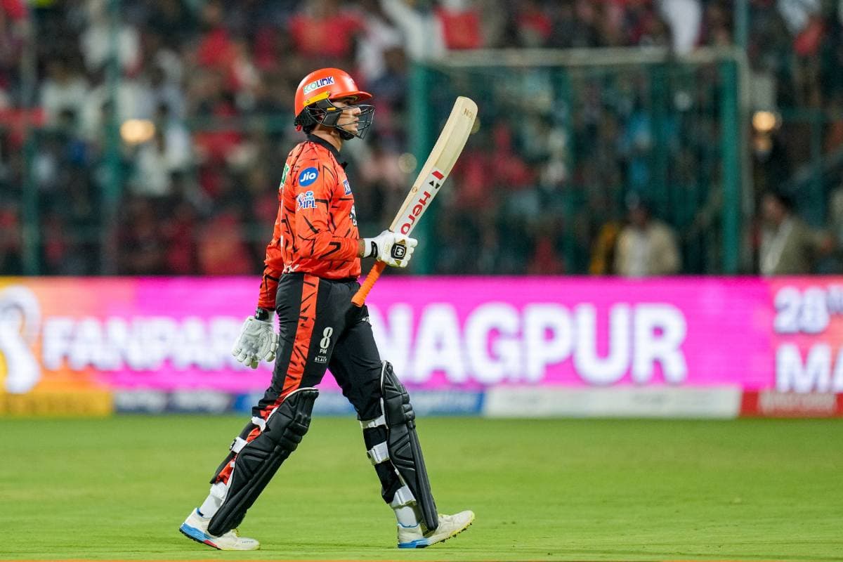 IPL 2026: ओपनिंग मैच में अभिषेक का फ्लॉप शो, इस गेंदबाज ने लिया T20 WC का बदला!