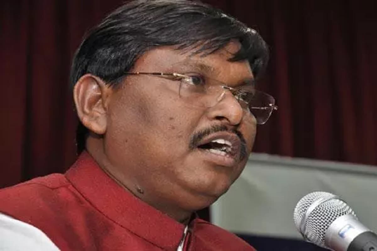 पश्चिम बंगाल में राष्ट्रपति द्रौपदी मुर्मू के अनादर पर गरजे अर्जुन मुंडा, ममता सरकार पर तीखा हमला