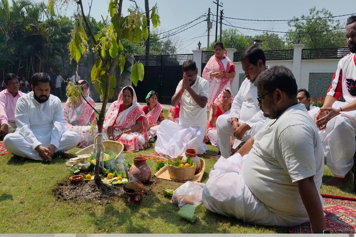 झारखंड के पूर्व मुख्यमंत्री अर्जुन मुंडा के आवास में सरहूल पूजा, बोले- प्रकृति के सम्मान का जीवंत प्रतीक