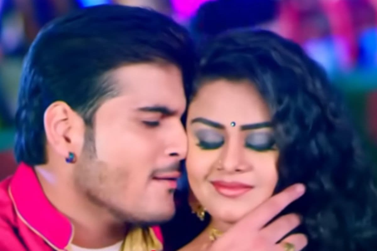 Arvind Akela Kallu की पॉपुलर फिल्में OTT पर, जानिए कौन-सी फिल्में कहां स्ट्रीम हो रही हैं