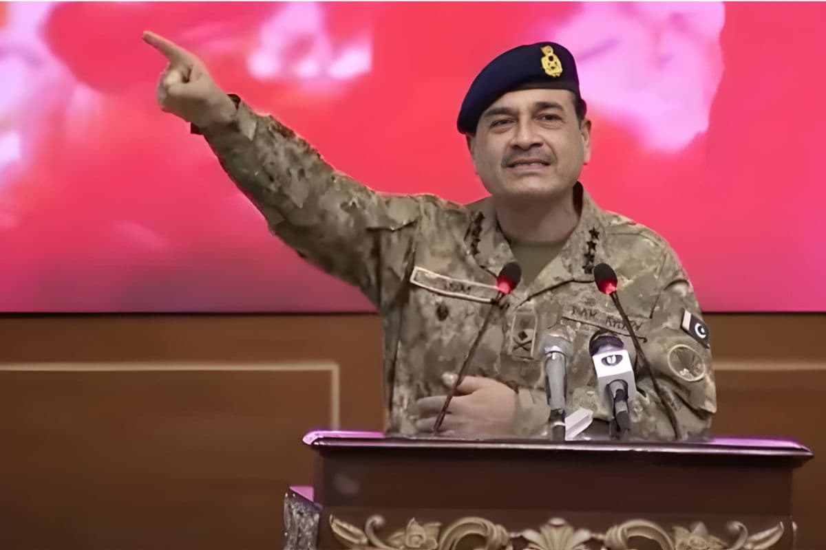 ‘अगर ईरान से इतना प्यार है, तो वहां चले जाओ’, शिया मौलानाओं पर भड़के आसिम मुनीर, मचा बवाल