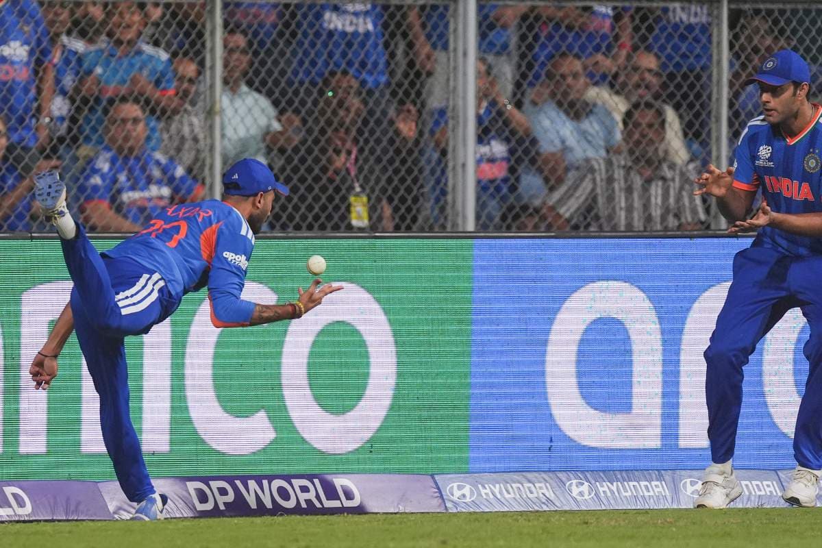 Video: हवा में उड़कर अक्षर का मैजिक, चीते जैसी फुर्ती देख धोनी रिएक्शन हुआ वायरल