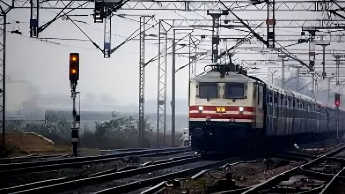 कवच सेफ्टी सिस्टम से सुरक्षित होगा बिहार का रेल नेटवर्क, निकलेंगी 1.43 लाख नौकरियां