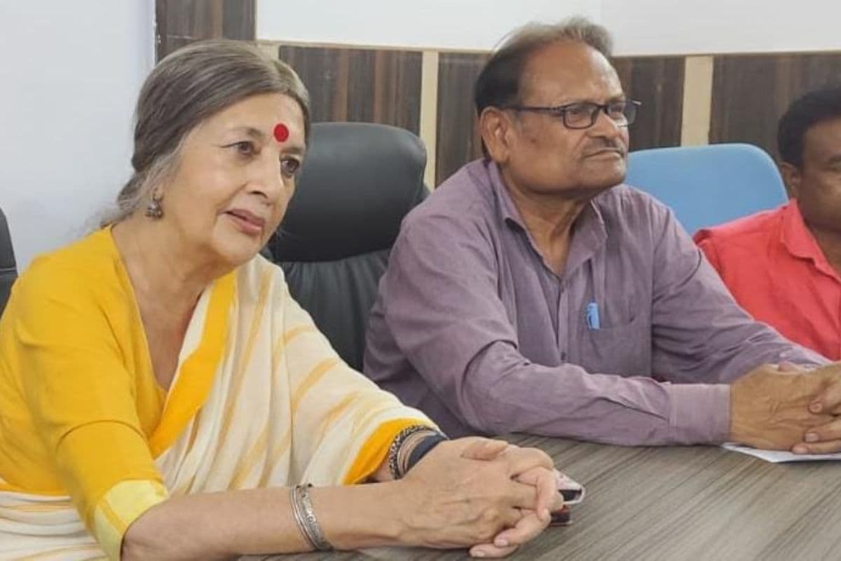 दुमका में बरसीं वृंदा करात, बोलीं- 'केंद्र ने अमेरिका के सामने किया सरेंडर', 24 मार्च को जनाक्रोश रैली का ऐलान