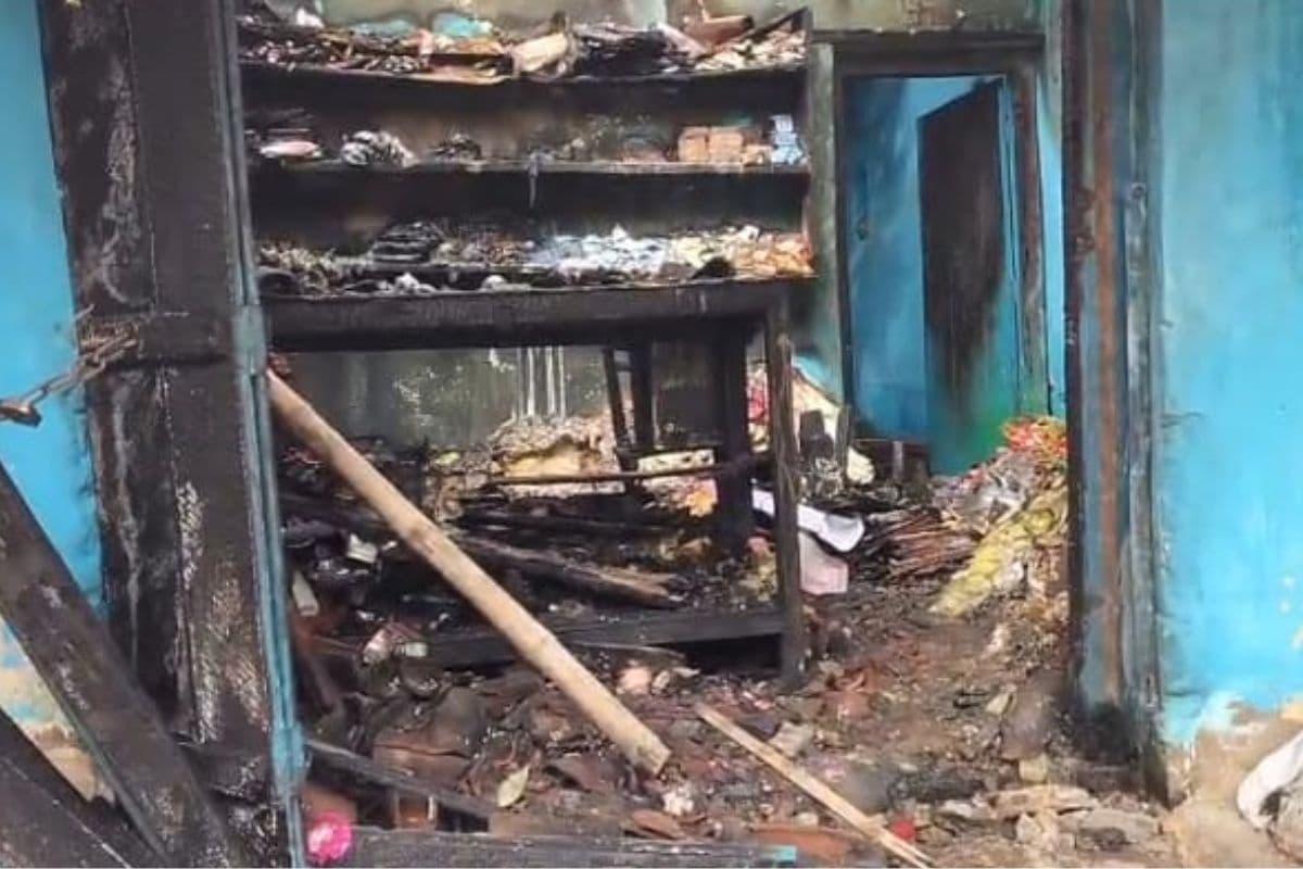 Ranchi: बुंडू में एक किराना दुकान में लगी आग, 7 लाख की संपत्ति और 55,000 नगद खाक