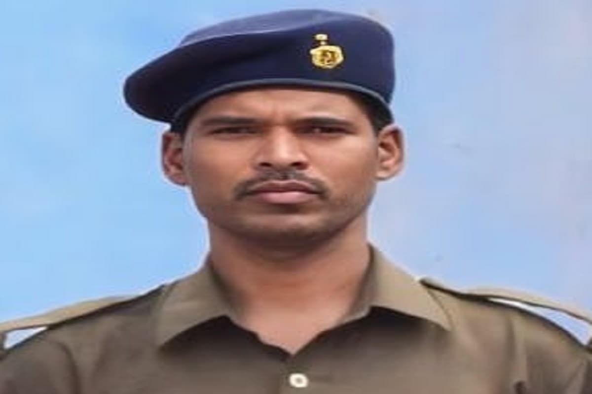 चाईबासा में हथियार की सफाई के दौरान चली गोली, पुलिस के जवान की मौत