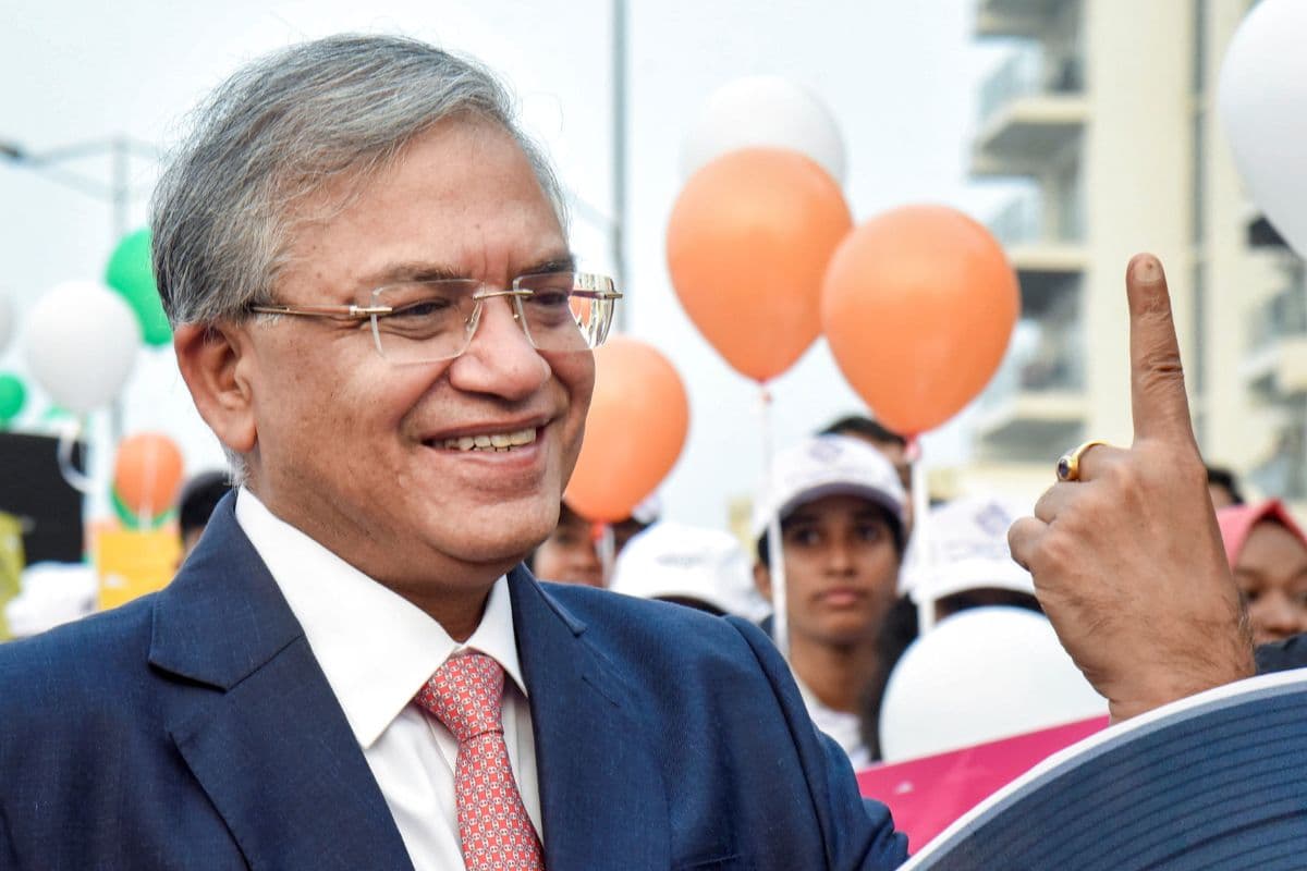 CEC पर महाभियोग नोटिस, 193 सांसदों के हस्ताक्षर, 7 आरोप लगाए गए