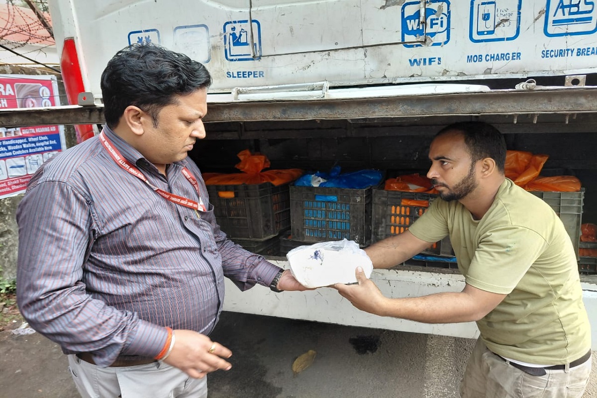 Food Safety Department takes major action in Dhanbad, seizes 1400 kg of fake paneer and Nepali ghee
