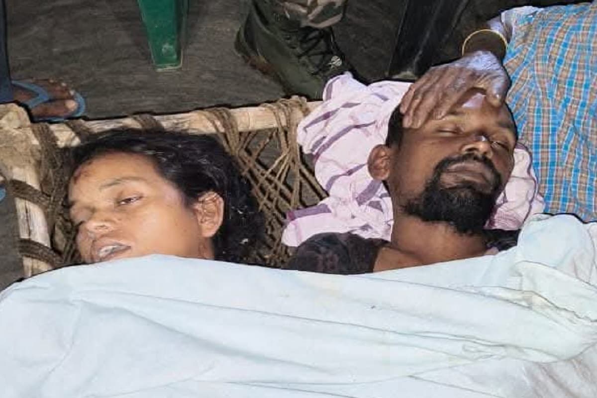 अमर प्रेम: फिसल कर कुएं में गिरी पत्नी को बचाने कूदा पति, दो मासूम बच्चे हो गए अनाथ