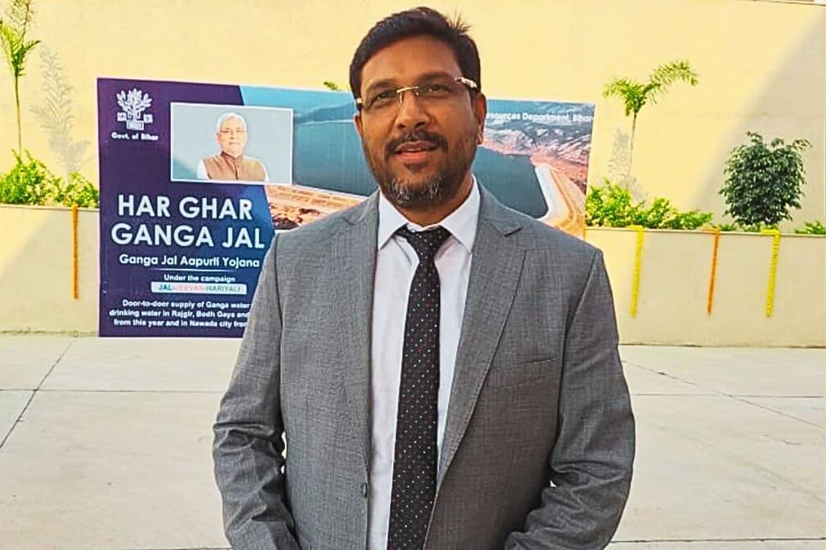 IAS अधिकारी संजीव हंस के खिलाफ एक और FIR, 1 करोड़ घूस लेने का आरोप