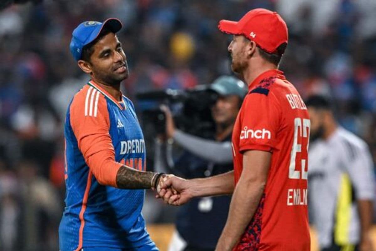 अब से कुछ देर बाद भारत-इंग्लैंड के बीच भिड़ंत, दर्शकों से खचाखच भरा वानखेड़े