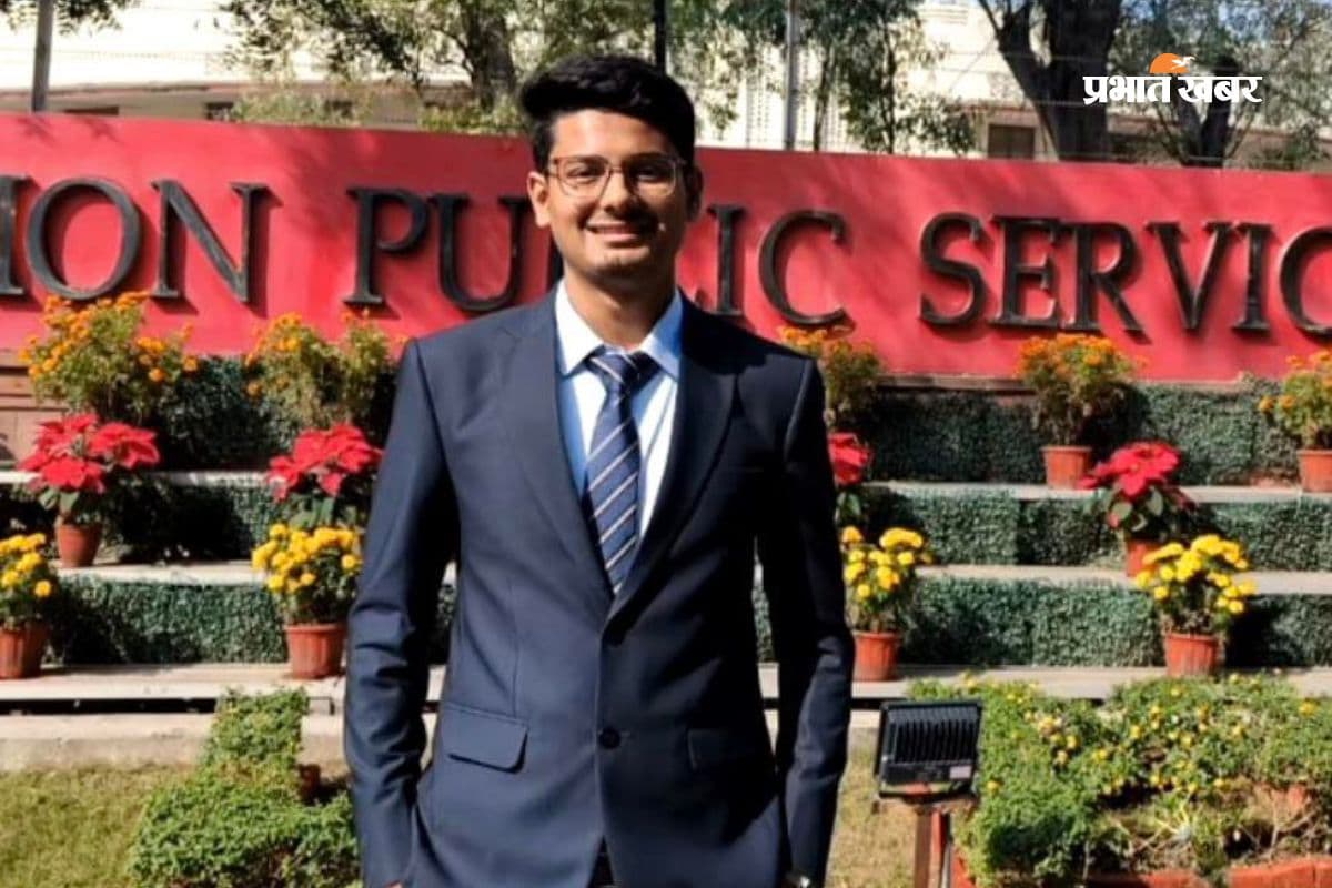 कौन हैं 22 साल के ईशित्व, UPSC इंटरव्यू में मिले टॉपर अनुज से ज्यादा मार्क्स