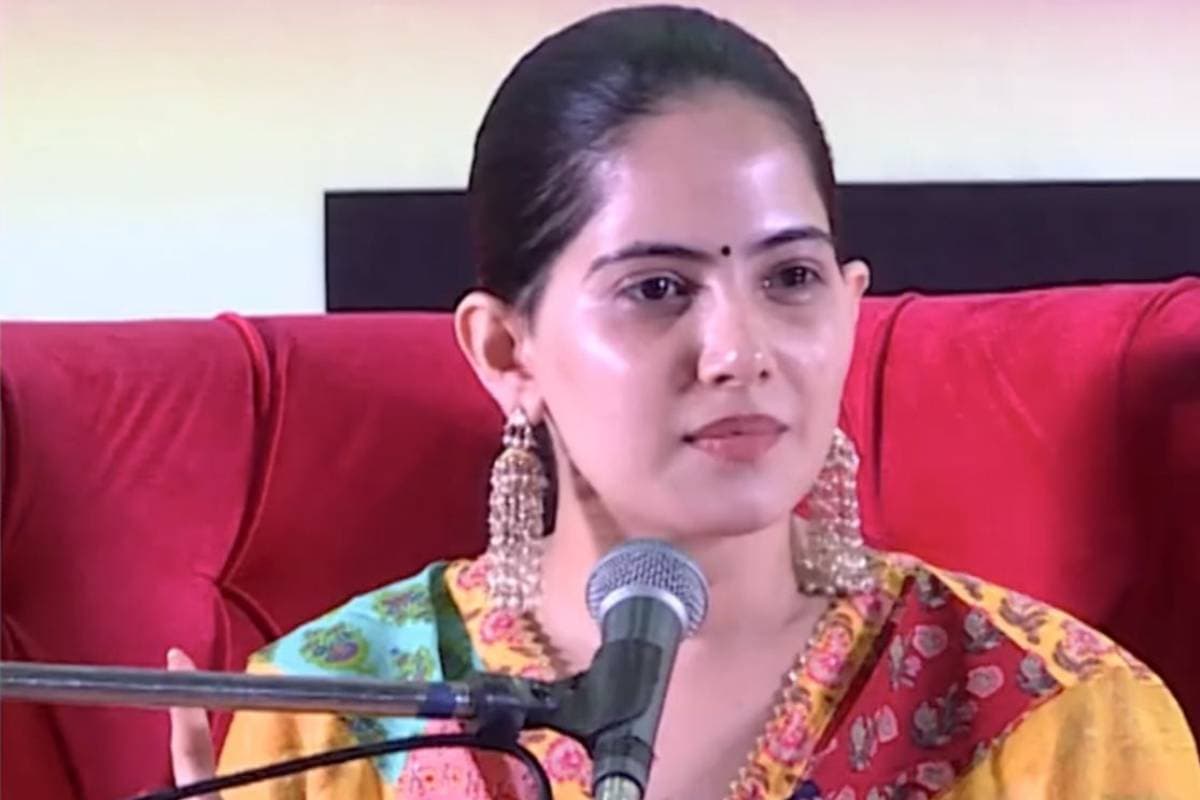 आपके नकारात्मक विचार कैसे बनते है कंगाली का कारण – जया किशोरी जी से जानें