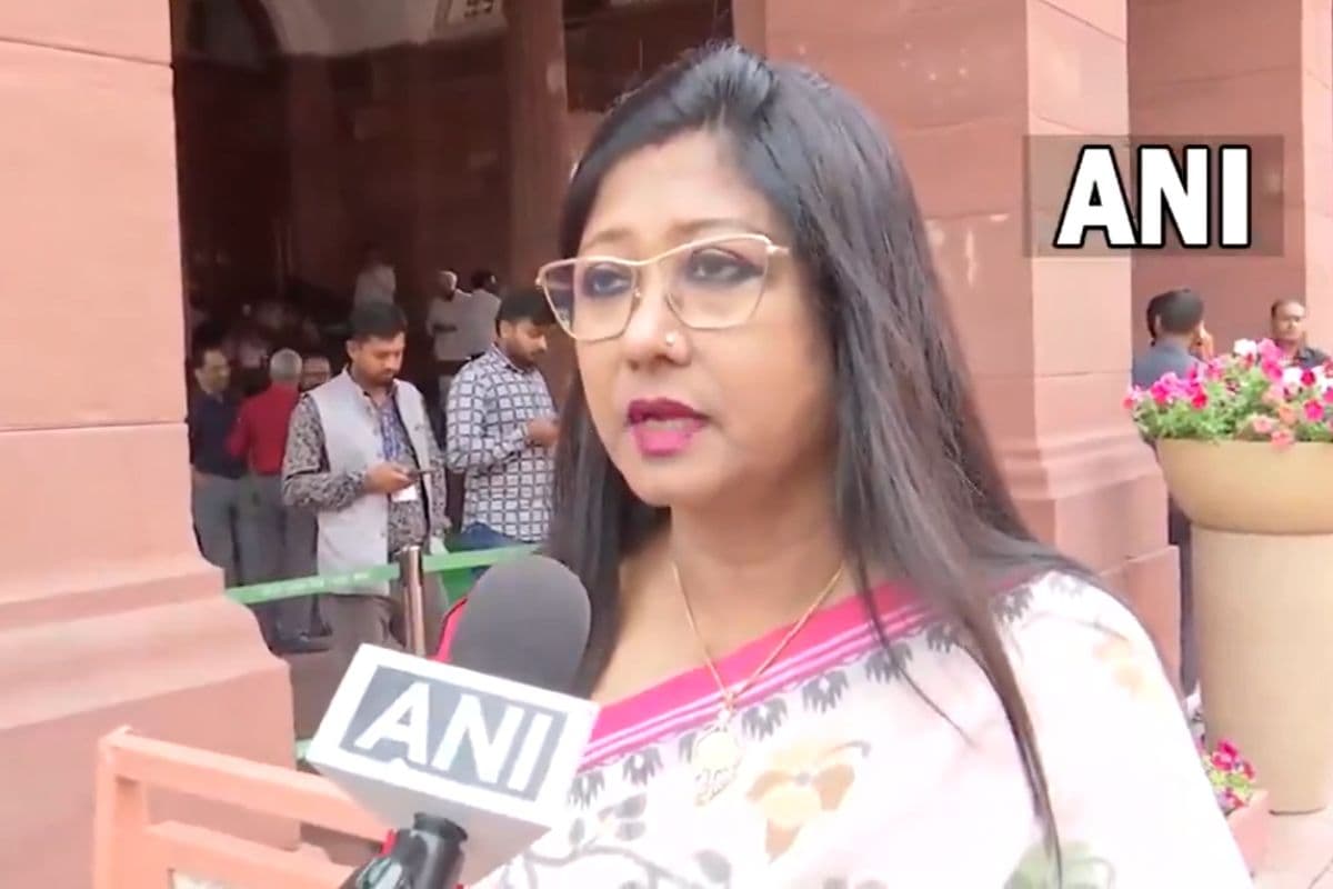 Video: झारखंड की सांसद महुआ माजी ने कहा- स्थिति तीसरे विश्व युद्ध की तरफ न बढ़ जाए