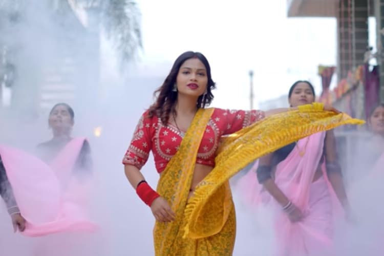 ‘देवरा दहाड़ मारे’ के साथ लौटी खुशी कक्कड़, मुस्कान जायसवाल के परफॉर्मेंस ने जीता दिल