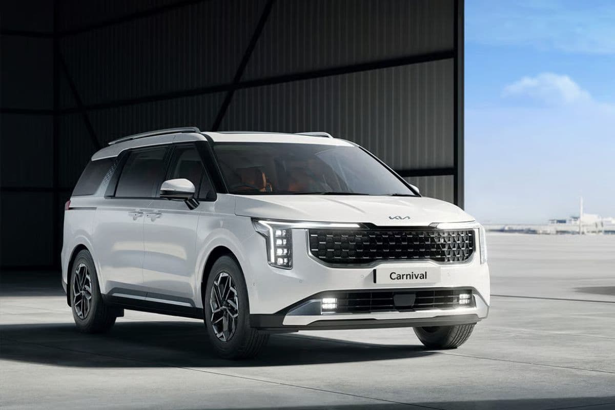 SUV से MPV तक, Kia हर कार पर दे रही बढ़िया ऑफर