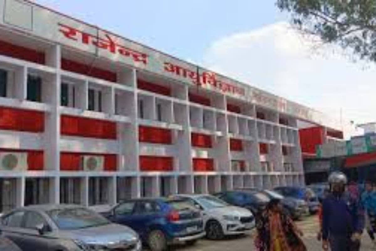 रिम्स के किचन में संकट: मिल रहे आधे सिलेंडर, जल्द नहीं सुलझा संकट तो बदल जाएगा खाने का मेन्यू