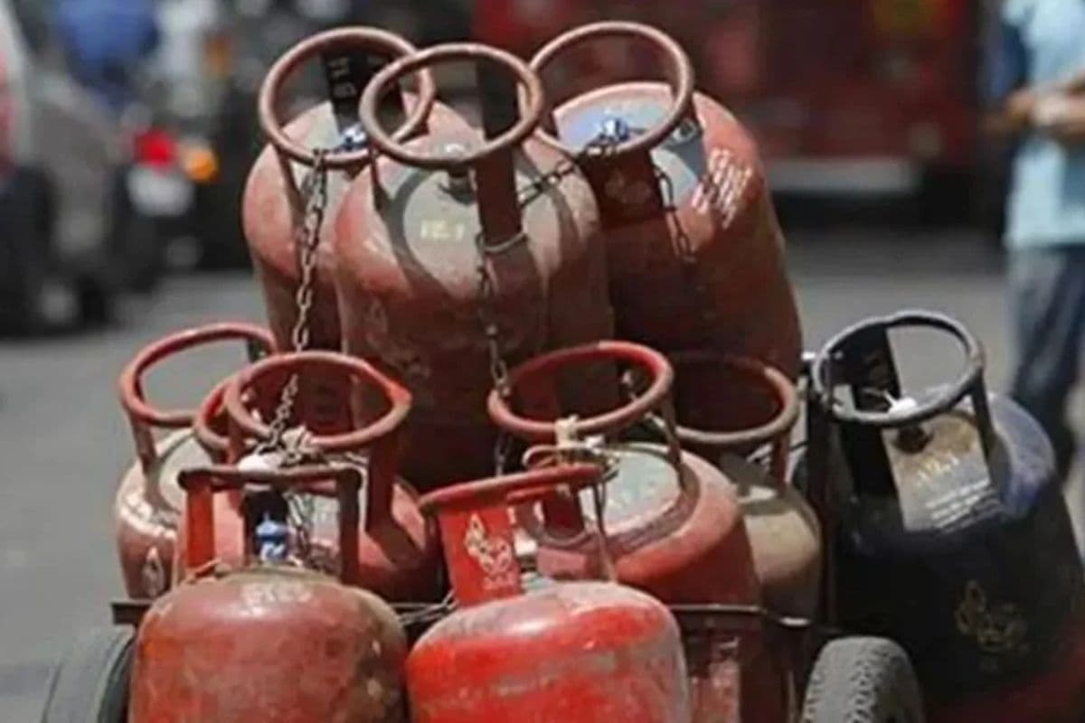 LPG किल्लत दूर करने के लिए सरकार की नई पहल, रेस्टोरेंट एसोसिएशन से बात करेंगी ये तीन कंपनियां