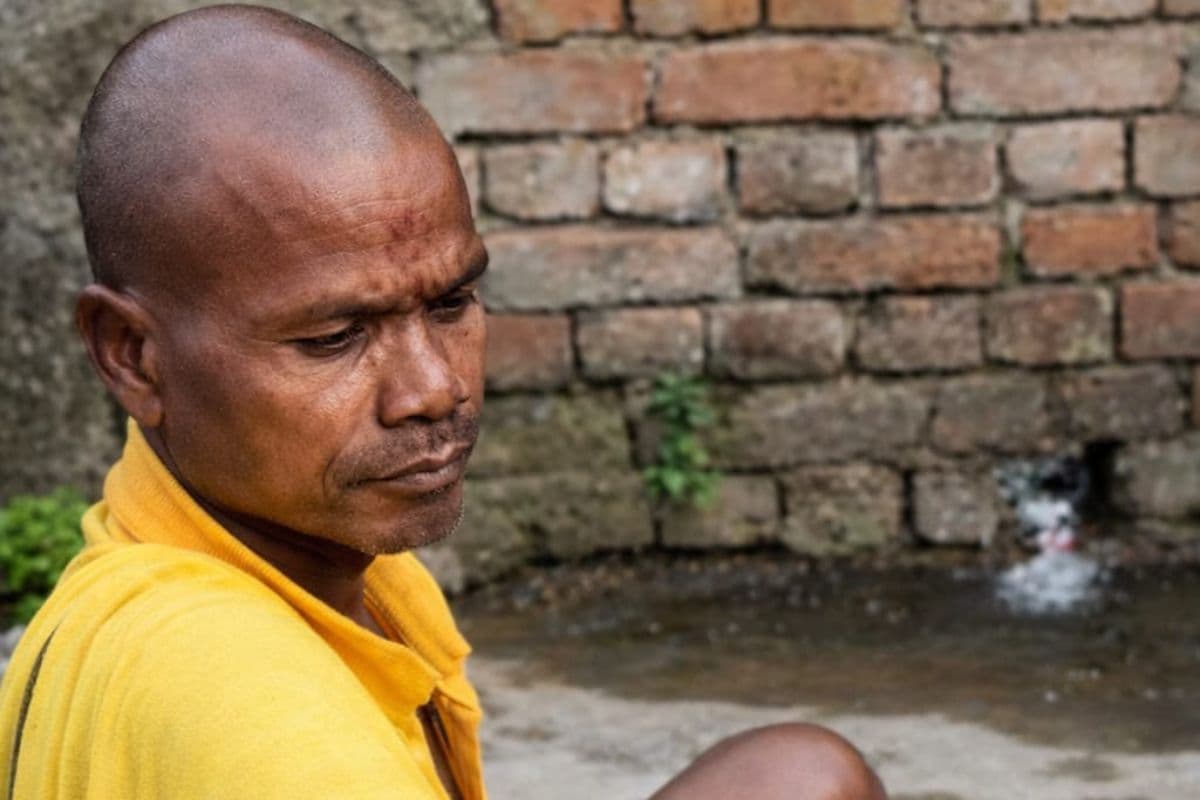 लातेहार में इंसानियत शर्मसार: वृद्ध को 'डायन' बताकर पिलाया मैला, पुलिस ने ये कह कर झाड़ा पल्ला