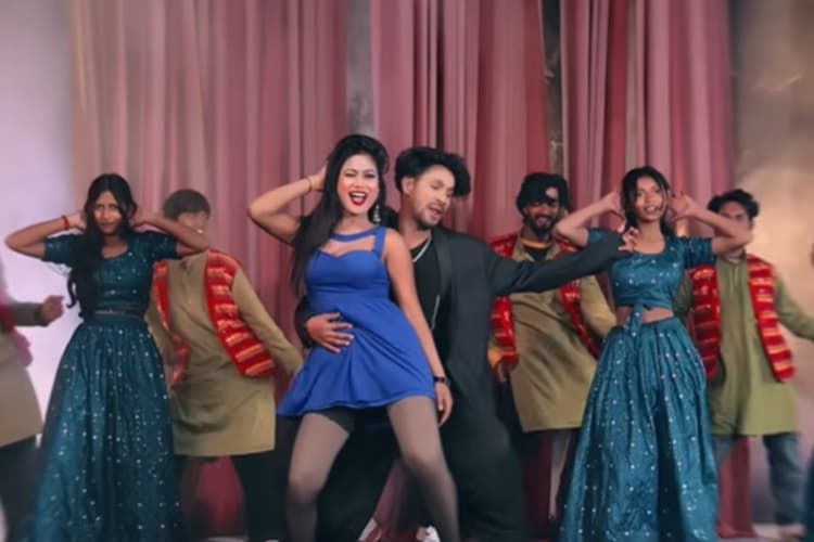 'कमर तोर ककरी' में कुलदीप और रिया राजपूत की मस्ती भरी जोड़ी, वीडियो हुआ रिलीज