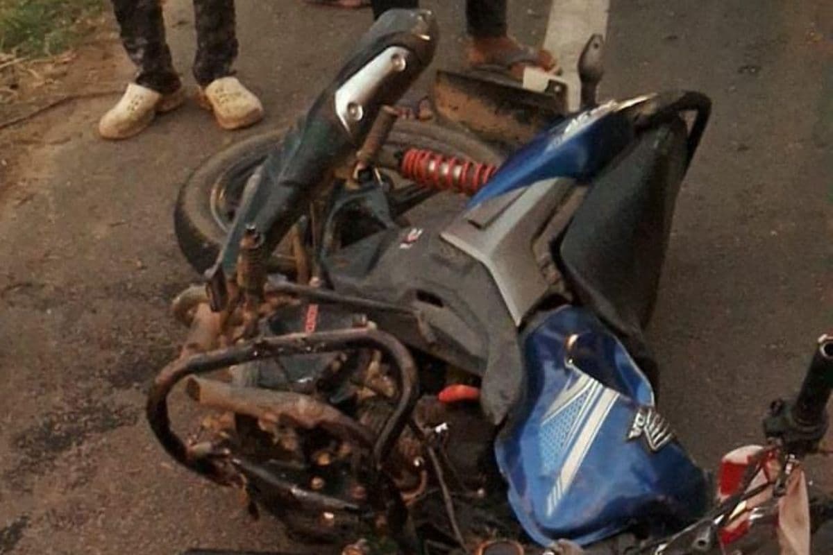 लोहरदगा में दो परिवारों के बुझे चिराग, NH पर तेज रफ्तार ने छीनी दो की जान, एक लड़ रहा जिंदगी की जंग