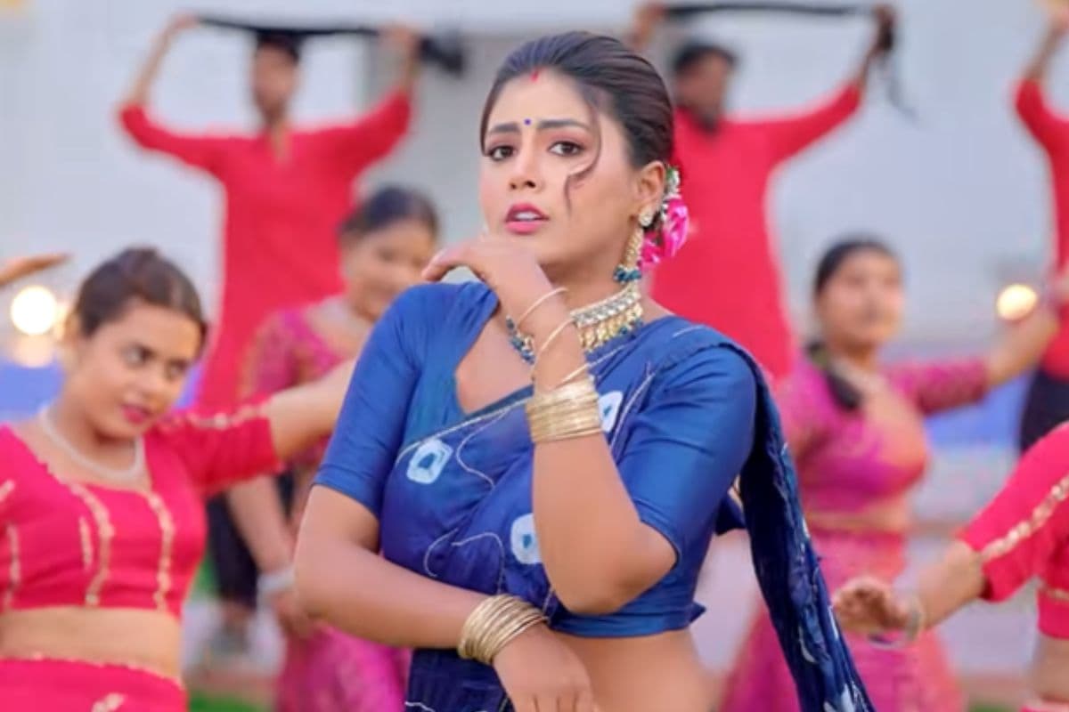 माही श्रीवास्तव की साड़ी में खूबसूरती ने लूटे सभी के दिल,'गवना Vs खेलवना' वायरल