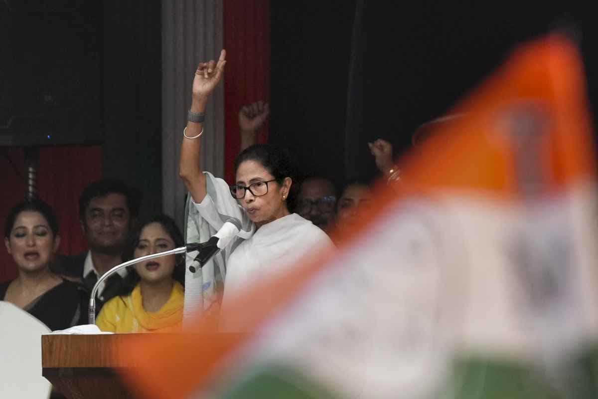 ममता बनर्जी ने कहा- बंगाल को निशाना बनाने वालों को जहन्नुम में जाना चाहिए
