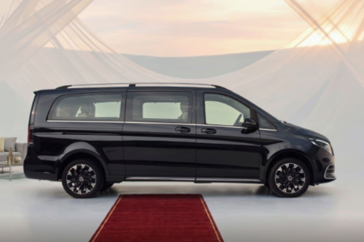 ₹1.40 करोड़ की Mercedes-Benz V-Class, दमदार इंजन और प्रीमियम केबिन के साथ हुई लॉन्च