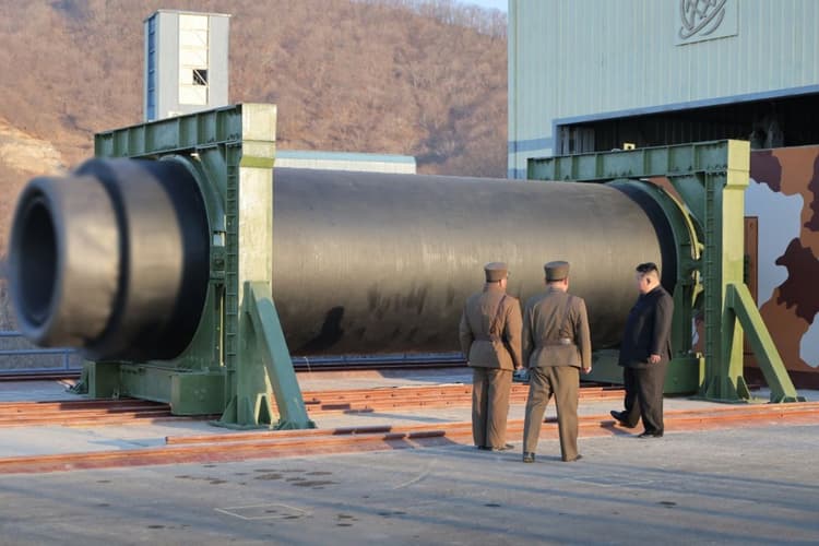 किम जोंग उन ने दिखाई ताकत: अमेरिका तक तबाही मचाने वाले घातक मिसाइल इंजन का टेस्ट