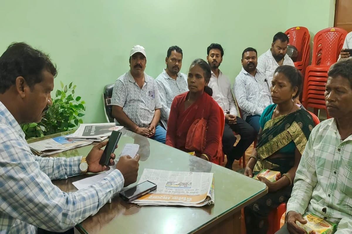 नोवामुंडी की चार आदिवासी बच्चियां तमिलनाडु में बंधक, ग्रामीणों ने विधायक से लगाई गुहार