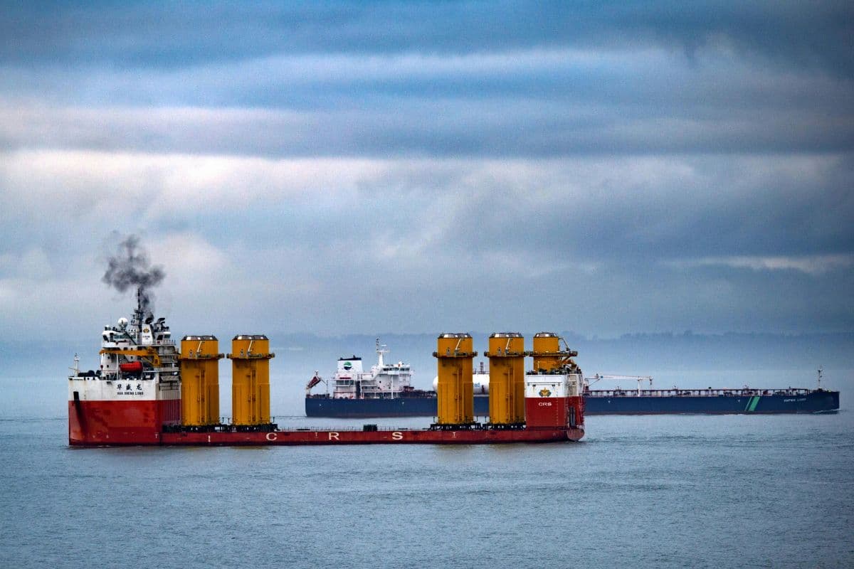 समुद्र में तैर रहा है 12.4 करोड़ बैरल तेल, अमेरिकी छूट के बाद भारत को होगा सबसे बड़ा फायदा?