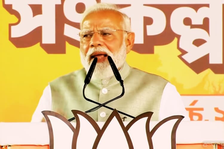 पीएम मोदी ने कोलकाता में किया 18,680 करोड़ की परियोजनाओं का उद्घाटन और शिलान्यास, बंदरगाह व रेल ढांचे होंगे मजबूत