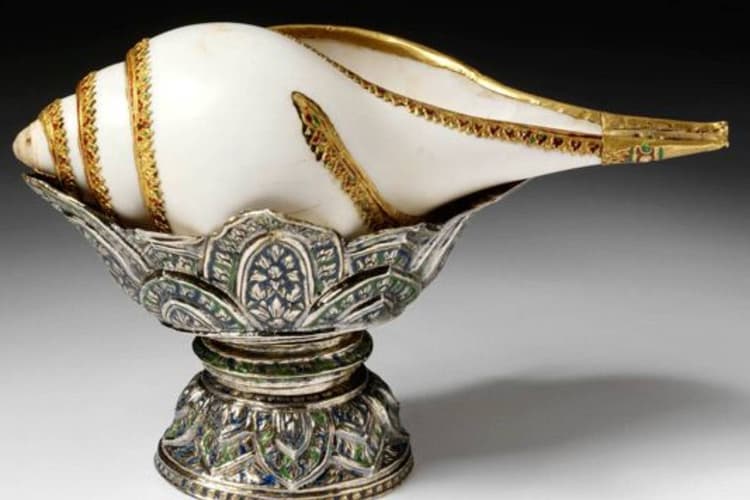 वास्तु एक्सपर्ट डॉ. जय मदान से जानें शंख रखने के खास नियम और उपाय