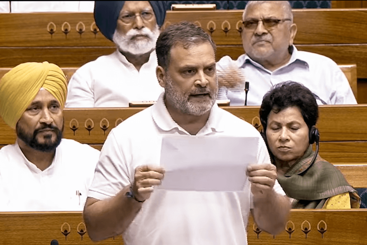 राहुल गांधी ने सरकार से पूछा सवाल–अमेरिका कौन होता है हमें निर्देश देने वाला?